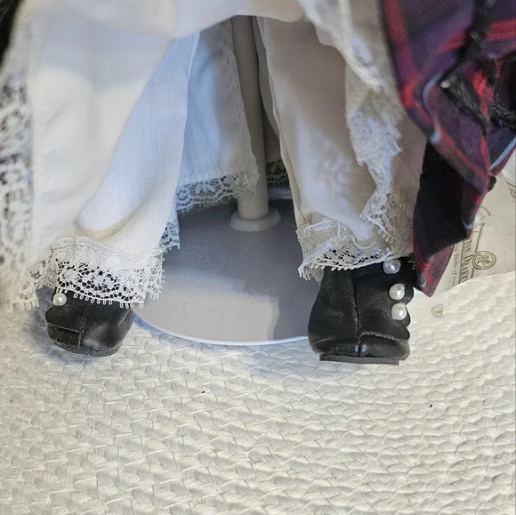 Ashton-Drake Porcelain "Jo" 15" Doll - Picture 3 of 8